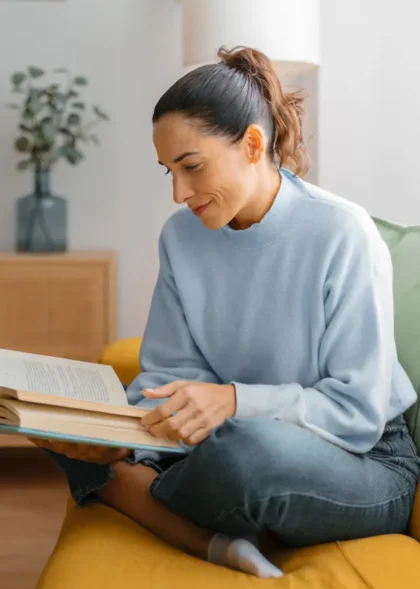 Reading books-5